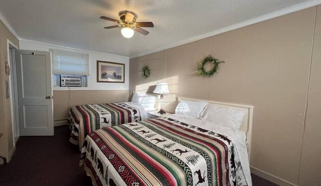 Whetstone Bay Lodge Room 2 - Sleeps 4