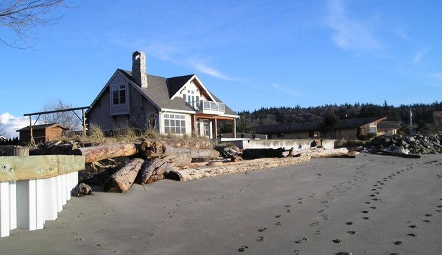 Whidbey Island Beach Front Vacation Home