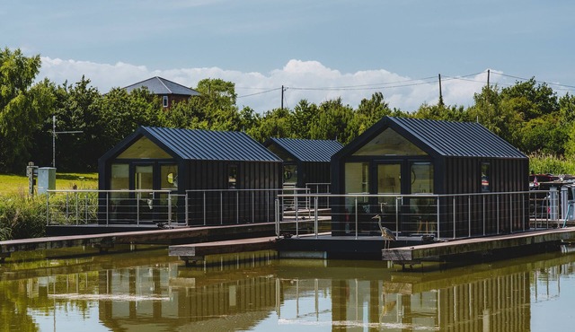 Whimbrel - Marina that sleeps2 guests in 1 bedroom