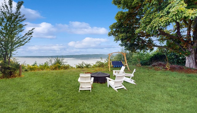 Whimsical 1940s waterview gem with sweeping sea views, wildlife, & near town