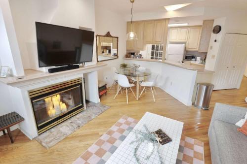 Whimsical Cottage in Eastern Market