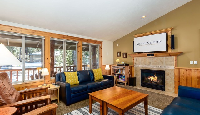 WHIS02 - Quiet North End Location, Elegant Contemporary Ranch, Hot Tub