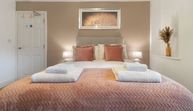 WhiskAwayStays Jenkins House Apartment 1