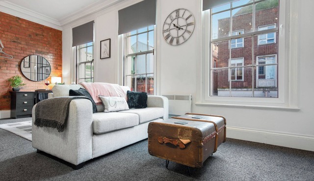 WhiskAwayStays No. 58 Studio No. 1