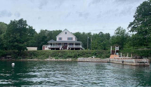 Whiskey River Cottages formerly Seaway Slips