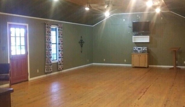 Whispering Creek Lodging & RV Resort