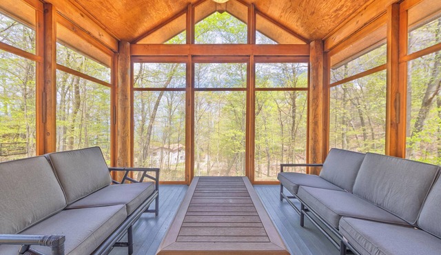 Whispering Hills- pet friendly cabin with lake access