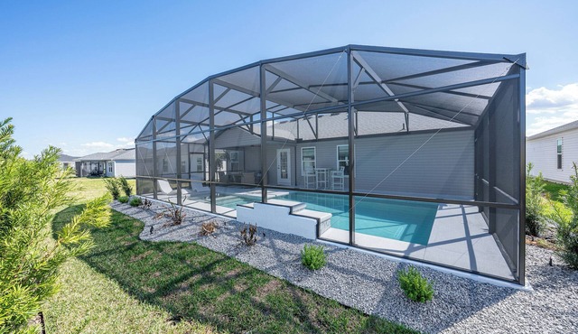 Whispering Palm Breeze Cottage at Eastport - 3/2 w/PRIVATE POOL in The Village of Moultrie Creek
