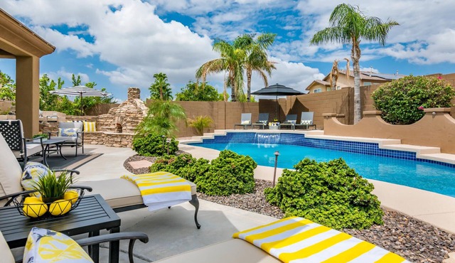 WHISPERING PALMS- SLEEPS 20 - Vacation PARADISE-4300SF Free Pool Heat; putt putt