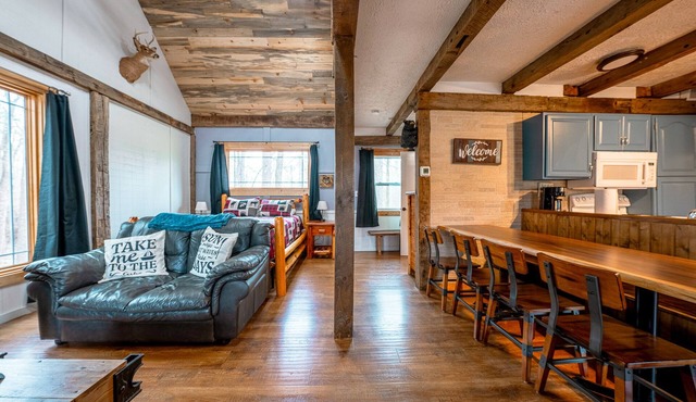 Whispering Pines Cabin at Patoka Lake