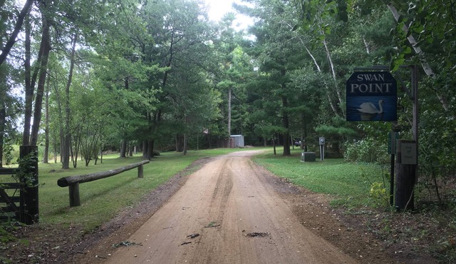 Whispering Pines at Swan Point, end of the road privacy.