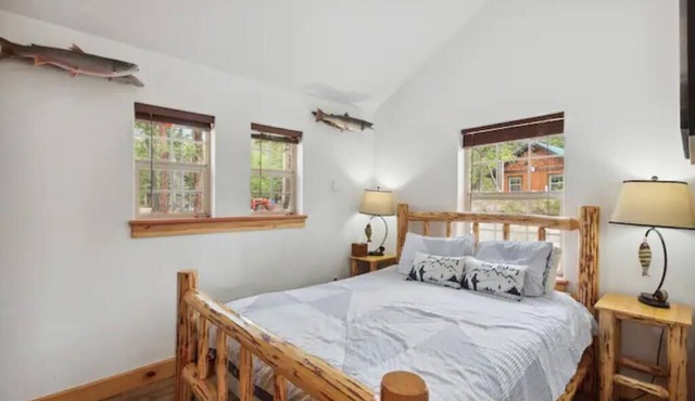 Whispering Pines, Flathead Lake Rental Cabins
