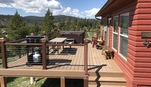 Whispering Pines Guest Cabin At Georgetown Lake - Family & Pet Friendly, Hot Tub