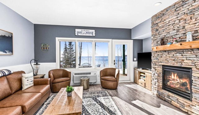 Whispering Pines Lake Views | 1BR King Suite