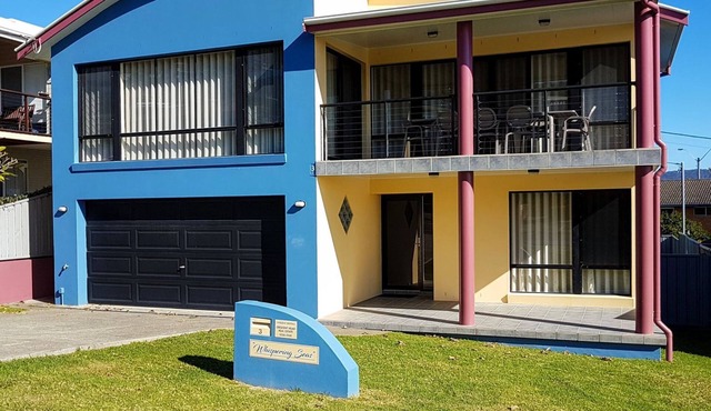 Whispering Seas Crescent Head