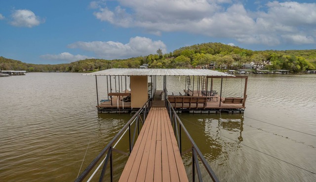 Whispering Winds - Great House on a Great Point