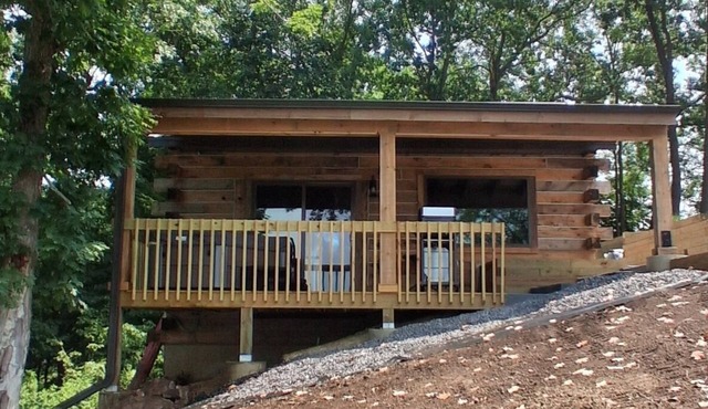 Whispering Winds Sleep 2 Hot Tub, Whispering Winds Sleeps 2 Hot Tub