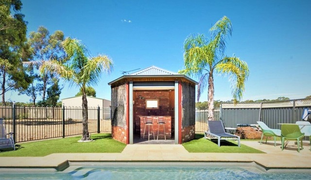 Whispering Woods/Heated Pool/Sauna/2King beds/Pets