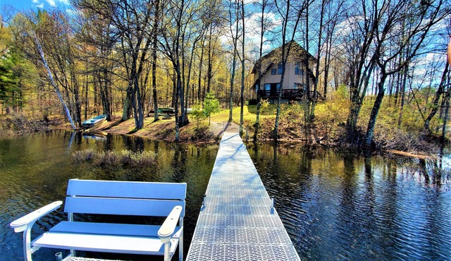 WHISPERS OF THE WILDERNESS - Minocqua Area Lake Home
