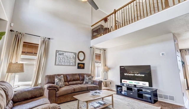 Whistler Hollow! Family Home, Bball Court, Firepit