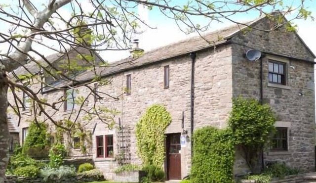 WHITBRIDGE COTTAGE, pet friendly in Mickleton, Teesdale