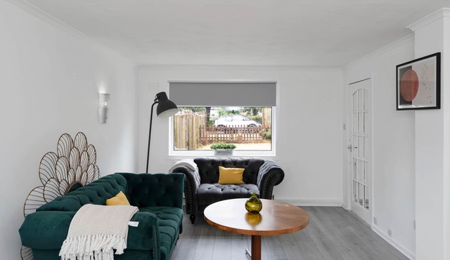 Whitburn 3BR Stay Free Parking Quick M8 Access