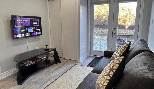 Whitby Gateway - 2BR 3BD 2WR Kitchen Laundry