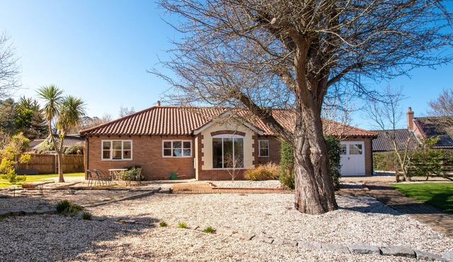 White Clouds - Three Bedroom House, Sleeps 4