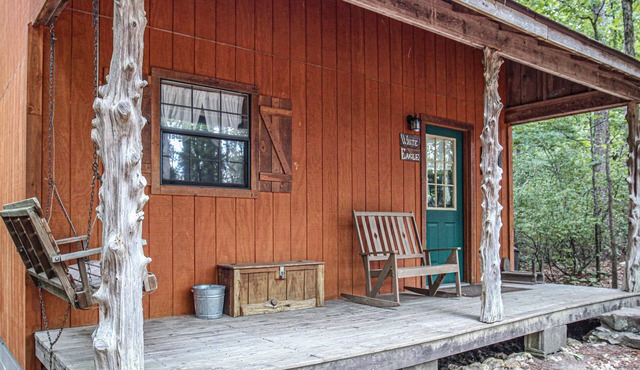 White Eagle Cabin at Silver Run just 3 miles from the Buffalo River