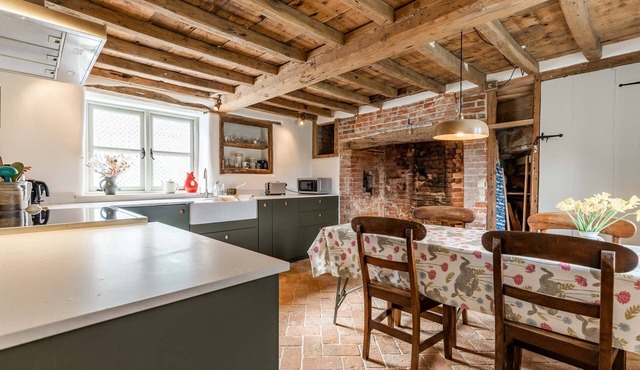 White End | Flint cottage in Salthouse just moments from the coast