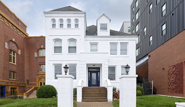 White House at Grand Central