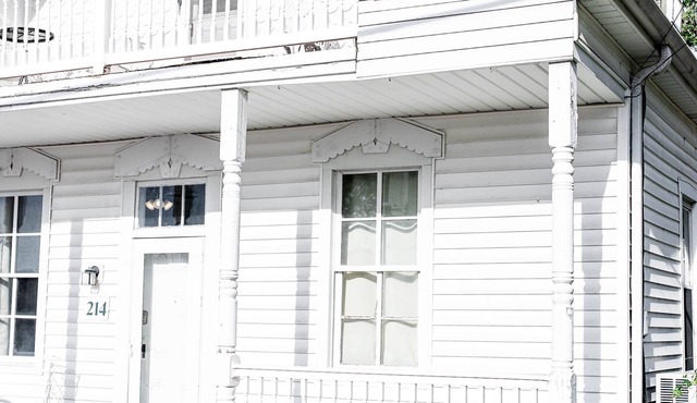 White House on Market