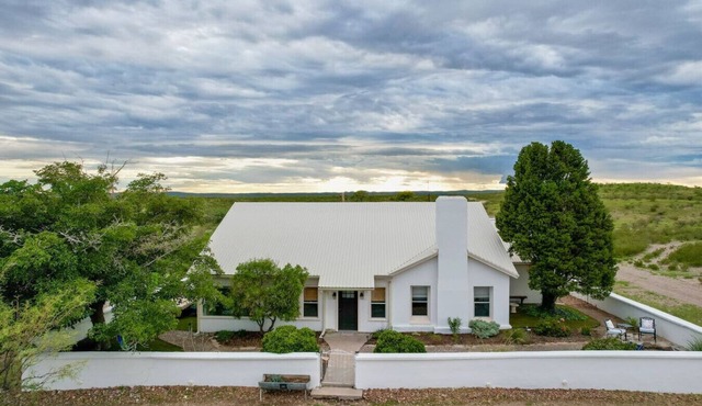 White House Ranch - Unique Ranch experience outside Marfa, Texas