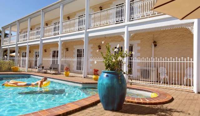 White Lace Motor Inn