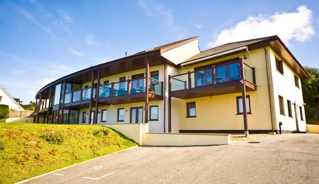 White Lodge Apartments