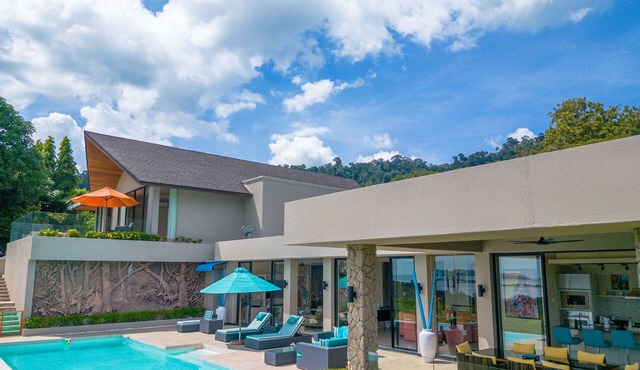 White Monkey Villa - Private Pool & Jacuzzi