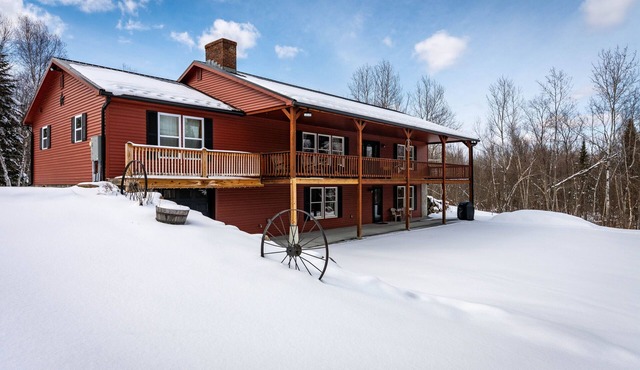 White Mtn Retreat on 78 Acres w/ Private Trails