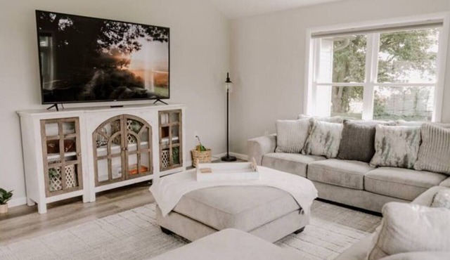 White Oak Acres is Nestled Beside an Amish Farm.