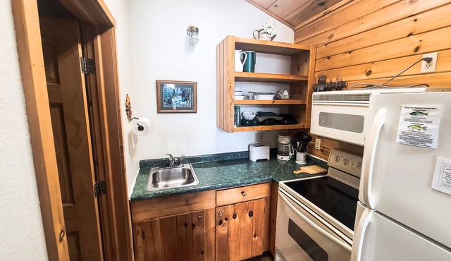 White Oak Cabin- Cabin on the Chippewa Flowage within a Resort