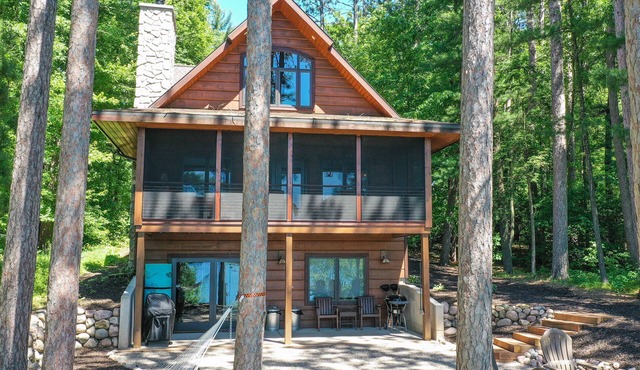 White Pine Inn at Sunset Lake