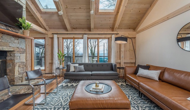 White Pine Retreat - Pet friendly, Beautiful Views and 20 Minutes to AVL!