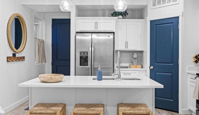 White Pine Retreat, close to Market/Marina