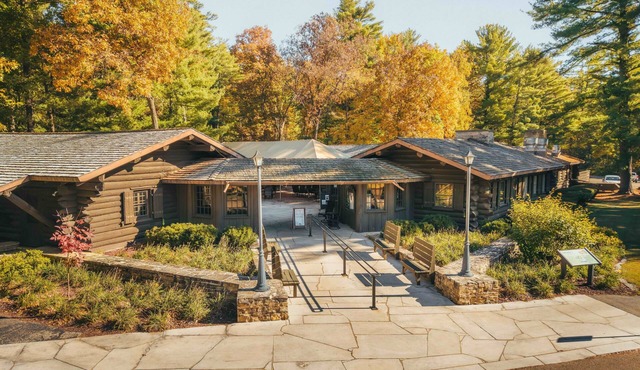White Pines Lodge