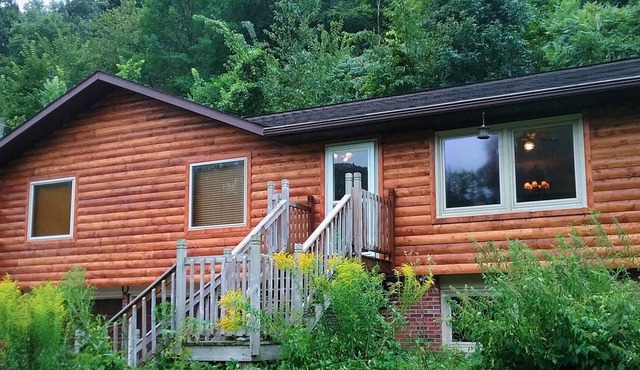 White Pines w/ Hot Tub & Swimming Pond