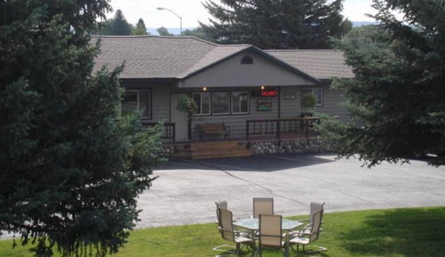 White River Inn