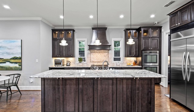 White Rock Valley: Luxe 5-Bedroom Hideaway