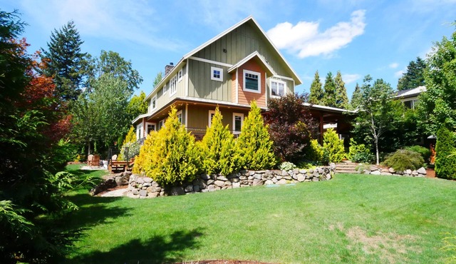 White Salmon Modern Craftsman Home