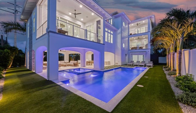 White Sands:Ultra Luxury Estate Beach Block, Gulf & Bay Views by Anna Maria Life Vacation Rentals
