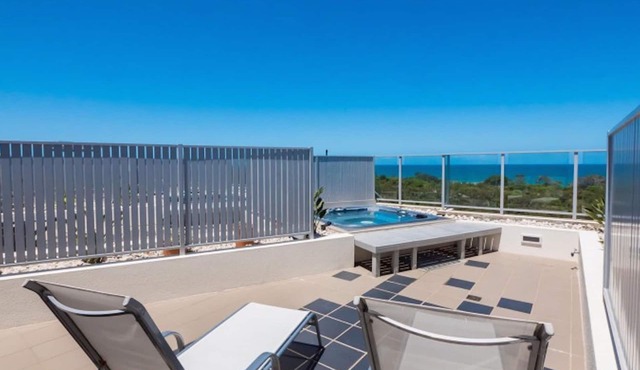 White Shells Luxury Apartments