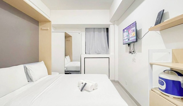 White Studio Room (No Kitchen) At Bandaraya - Tallasa City Makassar Apartment